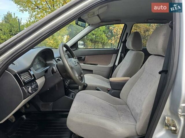 Сірий ВАЗ 2170 Priora, об'ємом двигуна 1.6 л та пробігом 125 тис. км за 1799 $, фото 13 на Automoto.ua