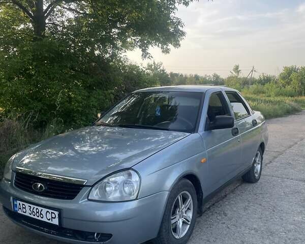 Серый ВАЗ 2170 Priora, объемом двигателя 1.6 л и пробегом 239 тыс. км за 2900 $, фото 1 на Automoto.ua