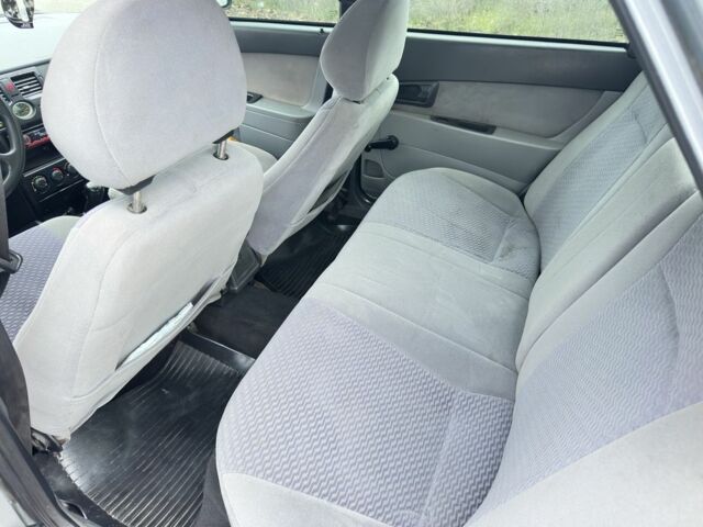 Серый ВАЗ 2170 Priora, объемом двигателя 1.6 л и пробегом 200 тыс. км за 2500 $, фото 11 на Automoto.ua