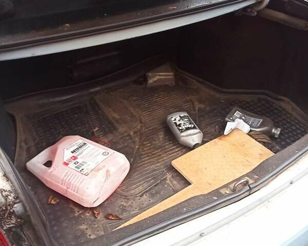 Сірий ВАЗ 2170 Priora, об'ємом двигуна 1.6 л та пробігом 156 тис. км за 1600 $, фото 6 на Automoto.ua