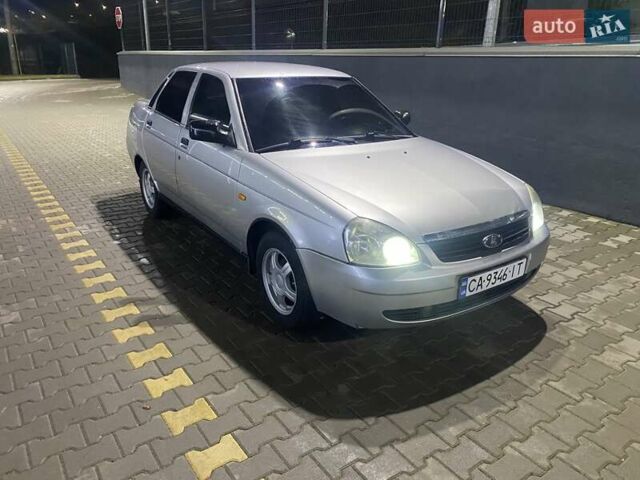 Серый ВАЗ 2170 Priora, объемом двигателя 1.6 л и пробегом 240 тыс. км за 2100 $, фото 5 на Automoto.ua