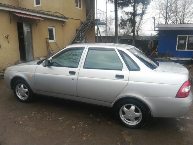 Сірий ВАЗ 2170 Priora, об'ємом двигуна 1.6 л та пробігом 300 тис. км за 1950 $, фото 1 на Automoto.ua