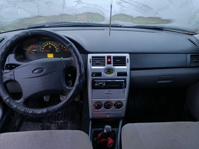 Серый ВАЗ 2170 Priora, объемом двигателя 1.6 л и пробегом 223 тыс. км за 1650 $, фото 5 на Automoto.ua