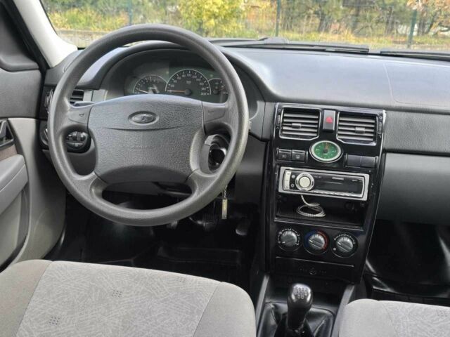 Серый ВАЗ 2170 Priora, объемом двигателя 1.6 л и пробегом 125 тыс. км за 1799 $, фото 7 на Automoto.ua