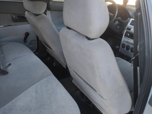 Сірий ВАЗ 2170 Priora, об'ємом двигуна 1.6 л та пробігом 145 тис. км за 2503 $, фото 7 на Automoto.ua