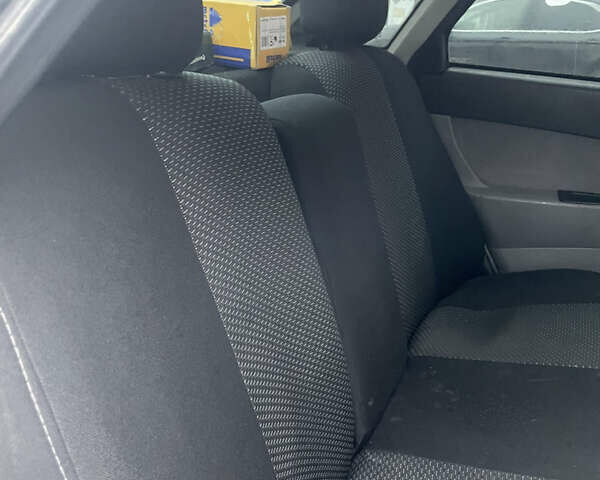 Серый ВАЗ 2170 Priora, объемом двигателя 1.6 л и пробегом 619 тыс. км за 1500 $, фото 3 на Automoto.ua