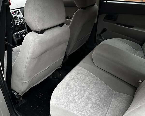 Серый ВАЗ 2170 Priora, объемом двигателя 1.6 л и пробегом 250 тыс. км за 2150 $, фото 25 на Automoto.ua