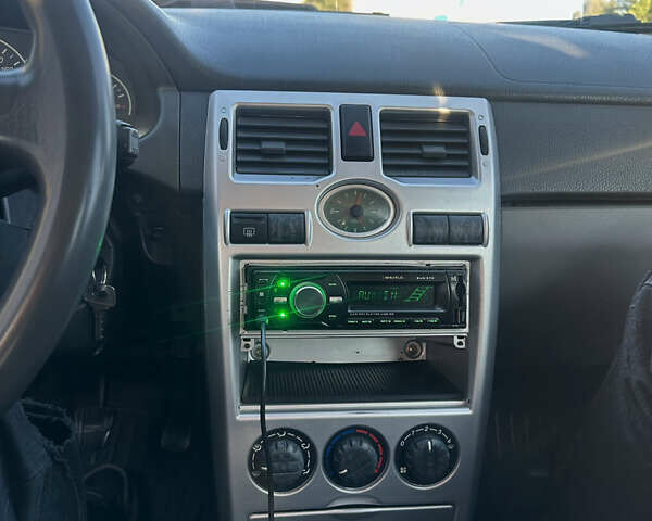 Сірий ВАЗ 2170 Priora, об'ємом двигуна 1.6 л та пробігом 222 тис. км за 2100 $, фото 17 на Automoto.ua
