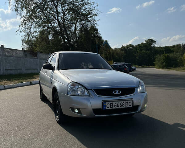 Сірий ВАЗ 2170 Priora, об'ємом двигуна 1.6 л та пробігом 215 тис. км за 2300 $, фото 2 на Automoto.ua