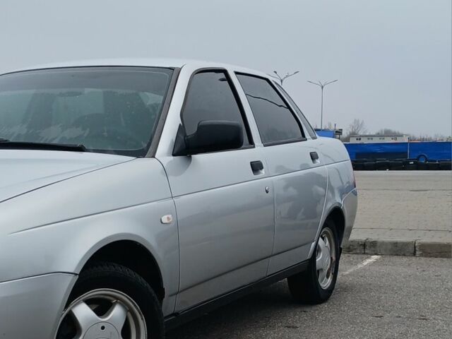 Серый ВАЗ 2170 Priora, объемом двигателя 1.6 л и пробегом 164 тыс. км за 2900 $, фото 5 на Automoto.ua