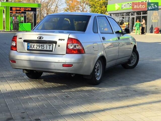ВАЗ 2170 Priora 2007 у Дніпро (Дніпропетровську) на Automoto.ua Сірий ВАЗ 2170 Priora, об'ємом двигуна 1.6 л та пробігом 230 тис. км за 1700 $, фото 3 на Automoto.ua