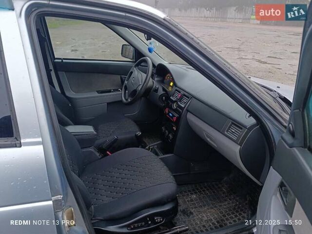 Сірий ВАЗ 2170 Priora, об'ємом двигуна 1.6 л та пробігом 193 тис. км за 1900 $, фото 3 на Automoto.ua
