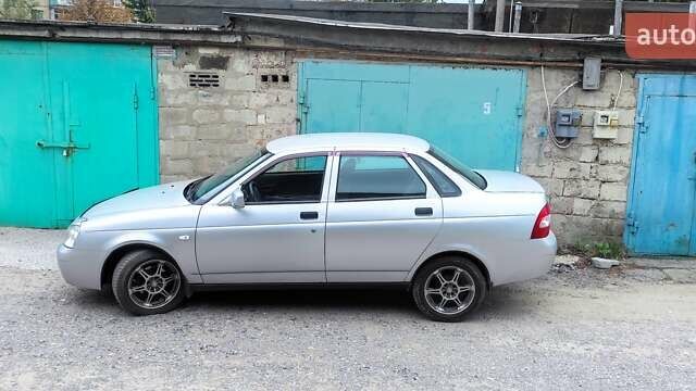 Сірий ВАЗ 2170 Priora, об'ємом двигуна 1.6 л та пробігом 250 тис. км за 2300 $, фото 8 на Automoto.ua