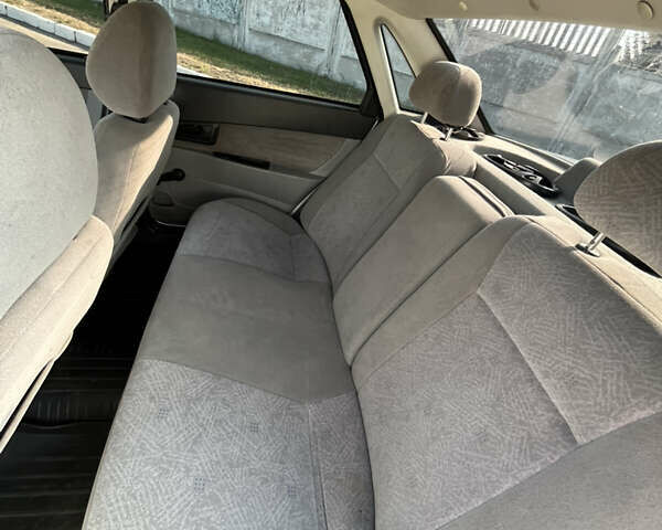 Сірий ВАЗ 2170 Priora, об'ємом двигуна 1.6 л та пробігом 215 тис. км за 2300 $, фото 17 на Automoto.ua