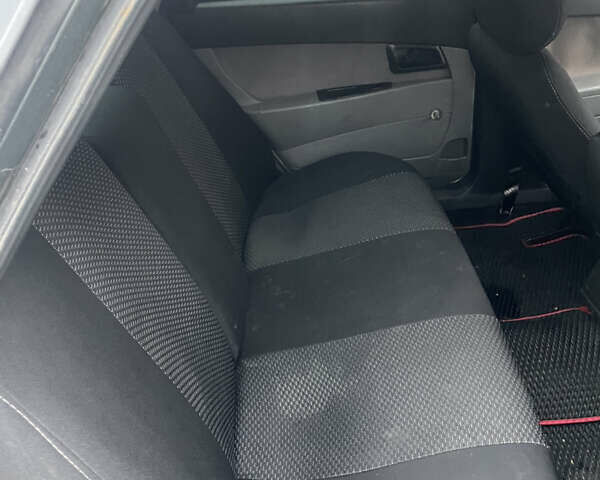 Серый ВАЗ 2170 Priora, объемом двигателя 1.6 л и пробегом 619 тыс. км за 1500 $, фото 2 на Automoto.ua