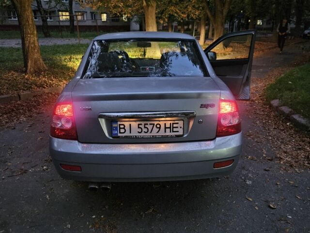 Серый ВАЗ 2170 Priora, объемом двигателя 1.6 л и пробегом 260 тыс. км за 1900 $, фото 2 на Automoto.ua