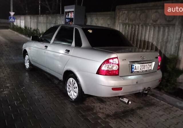 Серый ВАЗ 2170 Priora, объемом двигателя 1.6 л и пробегом 300 тыс. км за 2050 $, фото 10 на Automoto.ua