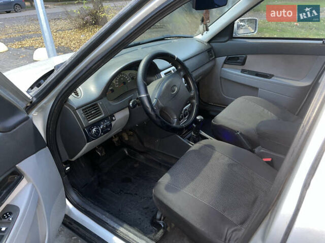 Сірий ВАЗ 2170 Priora, об'ємом двигуна 1.6 л та пробігом 235 тис. км за 2400 $, фото 6 на Automoto.ua