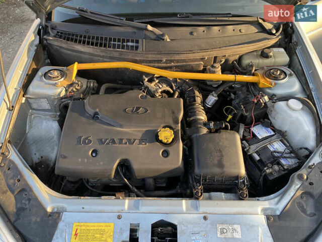 Серый ВАЗ 2170 Priora, объемом двигателя 1.6 л и пробегом 245 тыс. км за 3000 $, фото 7 на Automoto.ua