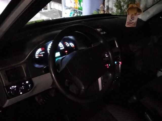 Сірий ВАЗ 2170 Priora, об'ємом двигуна 1.6 л та пробігом 300 тис. км за 1950 $, фото 6 на Automoto.ua