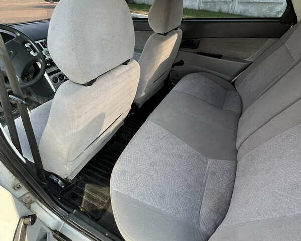 Сірий ВАЗ 2170 Priora, об'ємом двигуна 1.6 л та пробігом 215 тис. км за 2300 $, фото 16 на Automoto.ua