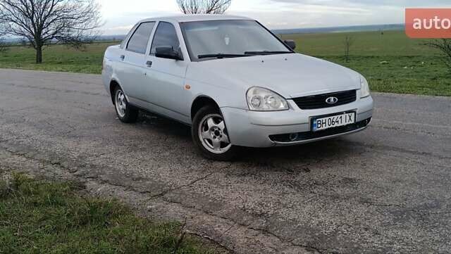 Сірий ВАЗ 2170 Priora, об'ємом двигуна 1.6 л та пробігом 178 тис. км за 2550 $, фото 6 на Automoto.ua