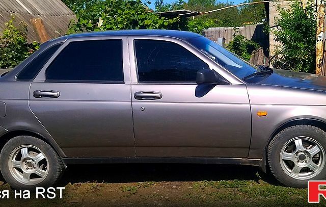 Сірий ВАЗ 2170 Priora, об'ємом двигуна 1.6 л та пробігом 195 тис. км за 3000 $, фото 1 на Automoto.ua