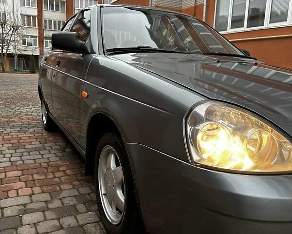 Серый ВАЗ 2170 Priora, объемом двигателя 1.6 л и пробегом 250 тыс. км за 2150 $, фото 9 на Automoto.ua