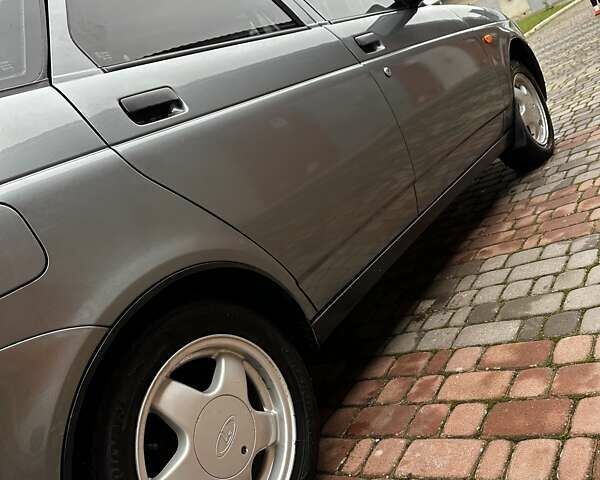 Серый ВАЗ 2170 Priora, объемом двигателя 1.6 л и пробегом 250 тыс. км за 2150 $, фото 14 на Automoto.ua