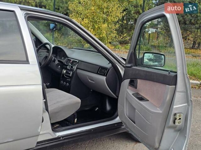 Сірий ВАЗ 2170 Priora, об'ємом двигуна 1.6 л та пробігом 125 тис. км за 1799 $, фото 14 на Automoto.ua