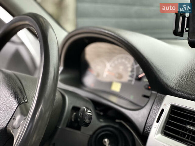 Серый ВАЗ 2170 Priora, объемом двигателя 1.6 л и пробегом 229 тыс. км за 1750 $, фото 37 на Automoto.ua