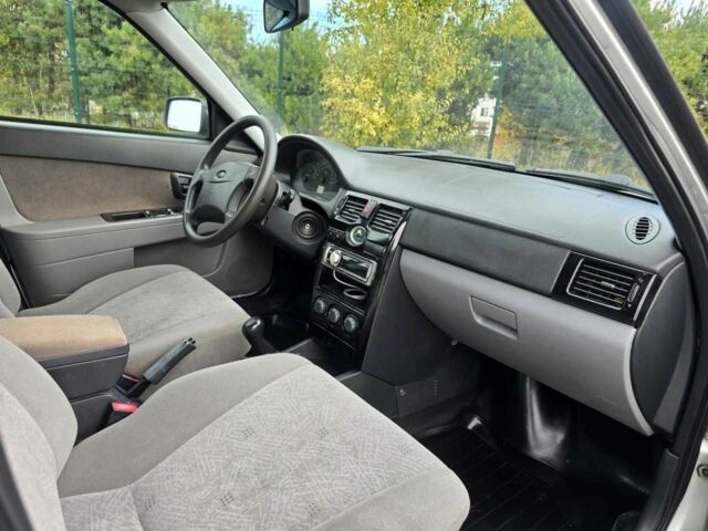 Серый ВАЗ 2170 Priora, объемом двигателя 1.6 л и пробегом 125 тыс. км за 1799 $, фото 17 на Automoto.ua