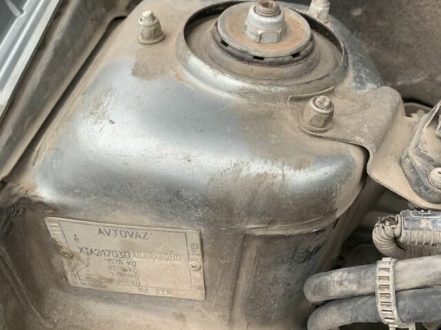 Серый ВАЗ 2170 Priora, объемом двигателя 1.6 л и пробегом 189 тыс. км за 2900 $, фото 18 на Automoto.ua