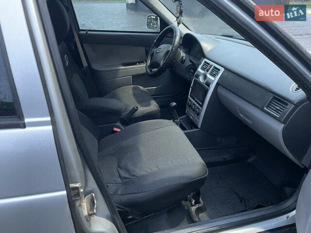 Сірий ВАЗ 2170 Priora, об'ємом двигуна 1.6 л та пробігом 235 тис. км за 2400 $, фото 5 на Automoto.ua