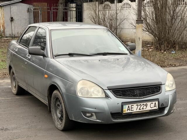 Серый ВАЗ 2170 Priora, объемом двигателя 1.6 л и пробегом 189 тыс. км за 2900 $, фото 1 на Automoto.ua