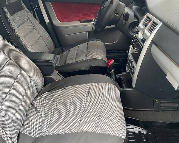 Серый ВАЗ 2170 Priora, объемом двигателя 1.6 л и пробегом 220 тыс. км за 2200 $, фото 2 на Automoto.ua