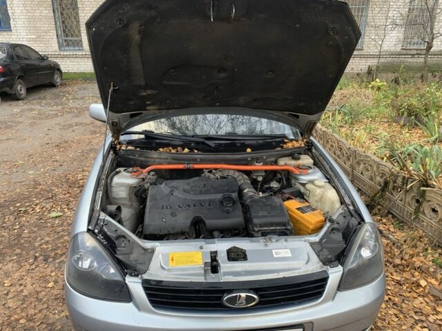 Серый ВАЗ 2170 Priora, объемом двигателя 1.6 л и пробегом 240 тыс. км за 2000 $, фото 2 на Automoto.ua