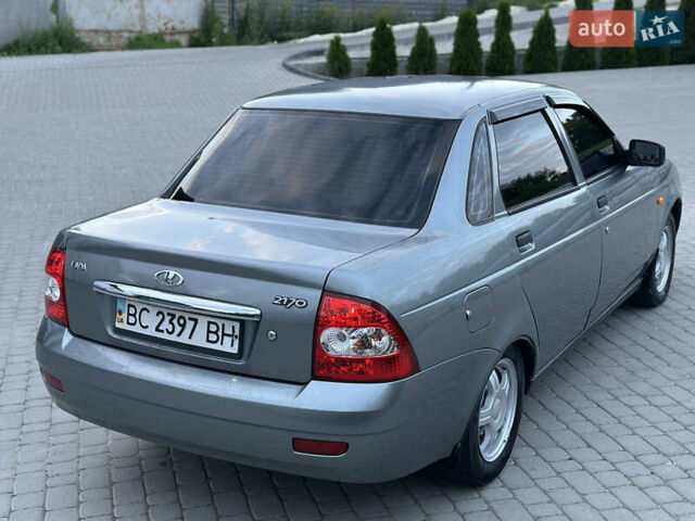 Серый ВАЗ 2170 Priora, объемом двигателя 1.6 л и пробегом 147 тыс. км за 2250 $, фото 2 на Automoto.ua