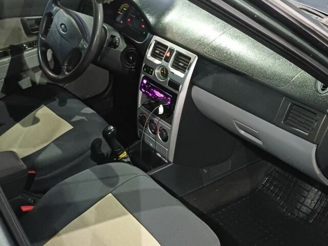 Сірий ВАЗ 2170 Priora, об'ємом двигуна 1.6 л та пробігом 166 тис. км за 2650 $, фото 3 на Automoto.ua
