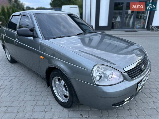 Серый ВАЗ 2170 Priora, объемом двигателя 1.6 л и пробегом 147 тыс. км за 2250 $, фото 4 на Automoto.ua