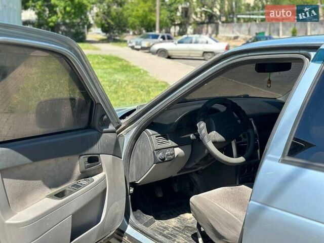 Сірий ВАЗ 2170 Priora, об'ємом двигуна 1.6 л та пробігом 190 тис. км за 2350 $, фото 4 на Automoto.ua