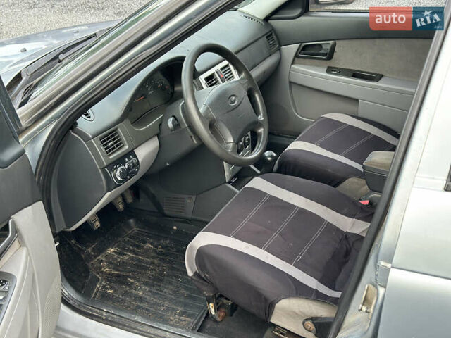 Сірий ВАЗ 2170 Priora, об'ємом двигуна 1.6 л та пробігом 250 тис. км за 1750 $, фото 6 на Automoto.ua