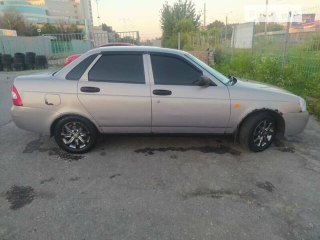 Серый ВАЗ 2170 Priora, объемом двигателя 0 л и пробегом 235 тыс. км за 2300 $, фото 2 на Automoto.ua