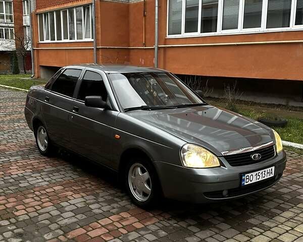 Серый ВАЗ 2170 Priora, объемом двигателя 1.6 л и пробегом 250 тыс. км за 2150 $, фото 2 на Automoto.ua