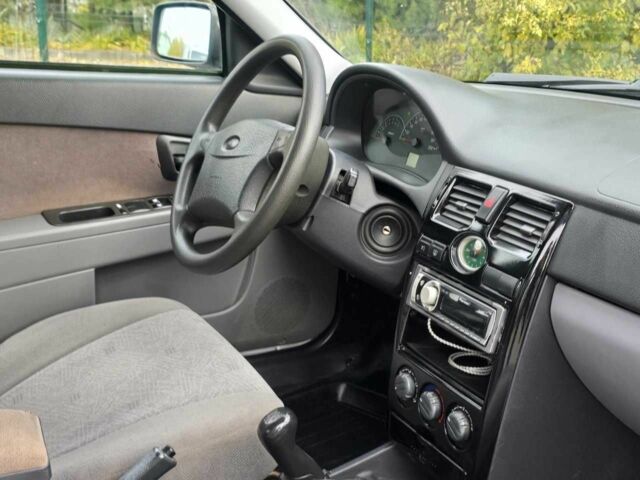 Серый ВАЗ 2170 Priora, объемом двигателя 1.6 л и пробегом 125 тыс. км за 1799 $, фото 18 на Automoto.ua