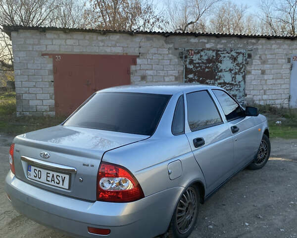 Серый ВАЗ 2170 Priora, объемом двигателя 1.6 л и пробегом 245 тыс. км за 3000 $, фото 2 на Automoto.ua