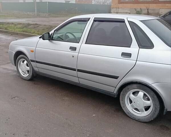 Серый ВАЗ 2170 Priora, объемом двигателя 1.6 л и пробегом 130 тыс. км за 2450 $, фото 7 на Automoto.ua