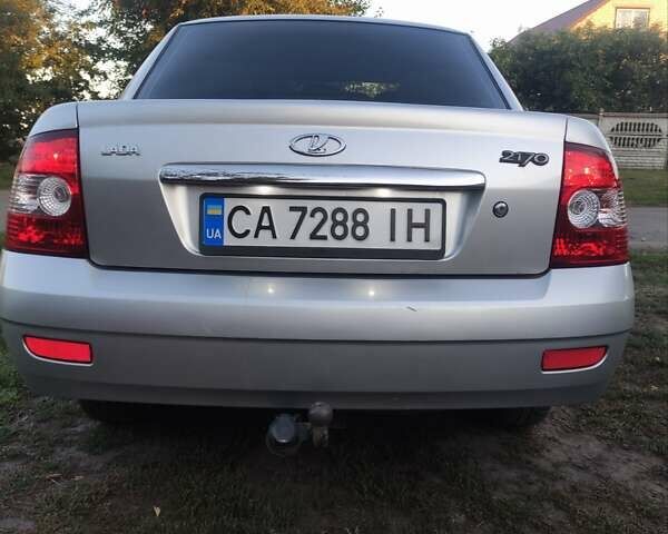 Серый ВАЗ 2170 Priora, объемом двигателя 1.6 л и пробегом 160 тыс. км за 2700 $, фото 3 на Automoto.ua