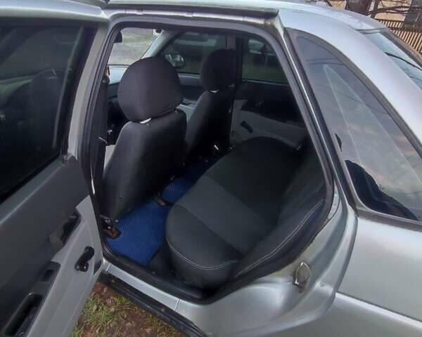 Серый ВАЗ 2170 Priora, объемом двигателя 1.6 л и пробегом 196 тыс. км за 2500 $, фото 6 на Automoto.ua