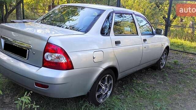 Сірий ВАЗ 2170 Priora, об'ємом двигуна 1.6 л та пробігом 250 тис. км за 2300 $, фото 14 на Automoto.ua